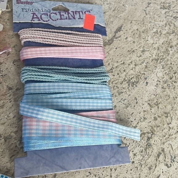 Scrapbooking, embellishments, fun fibers bundle - Picture 4 of 6